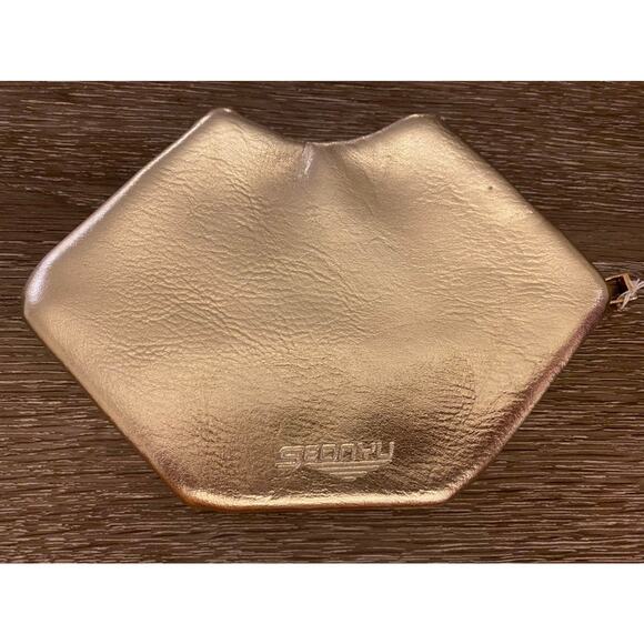 Gold Lips Leather Coin Purse Case NEW - Picture 2 of 2